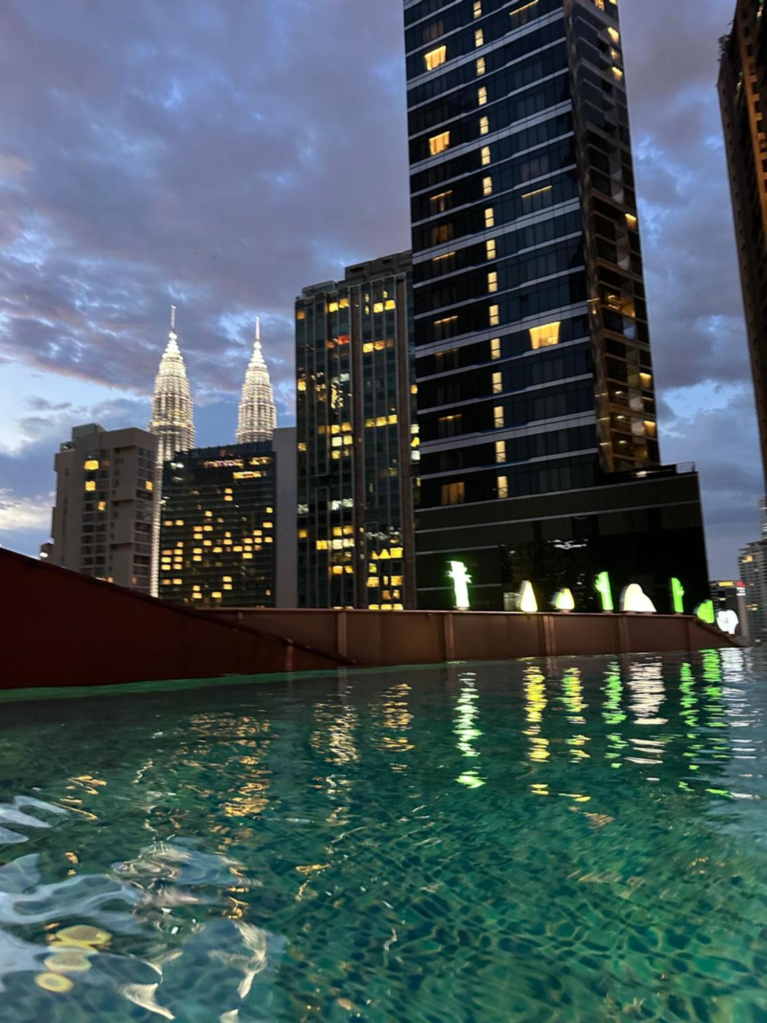 Klcc By Hibernate * Kuala Lumpur